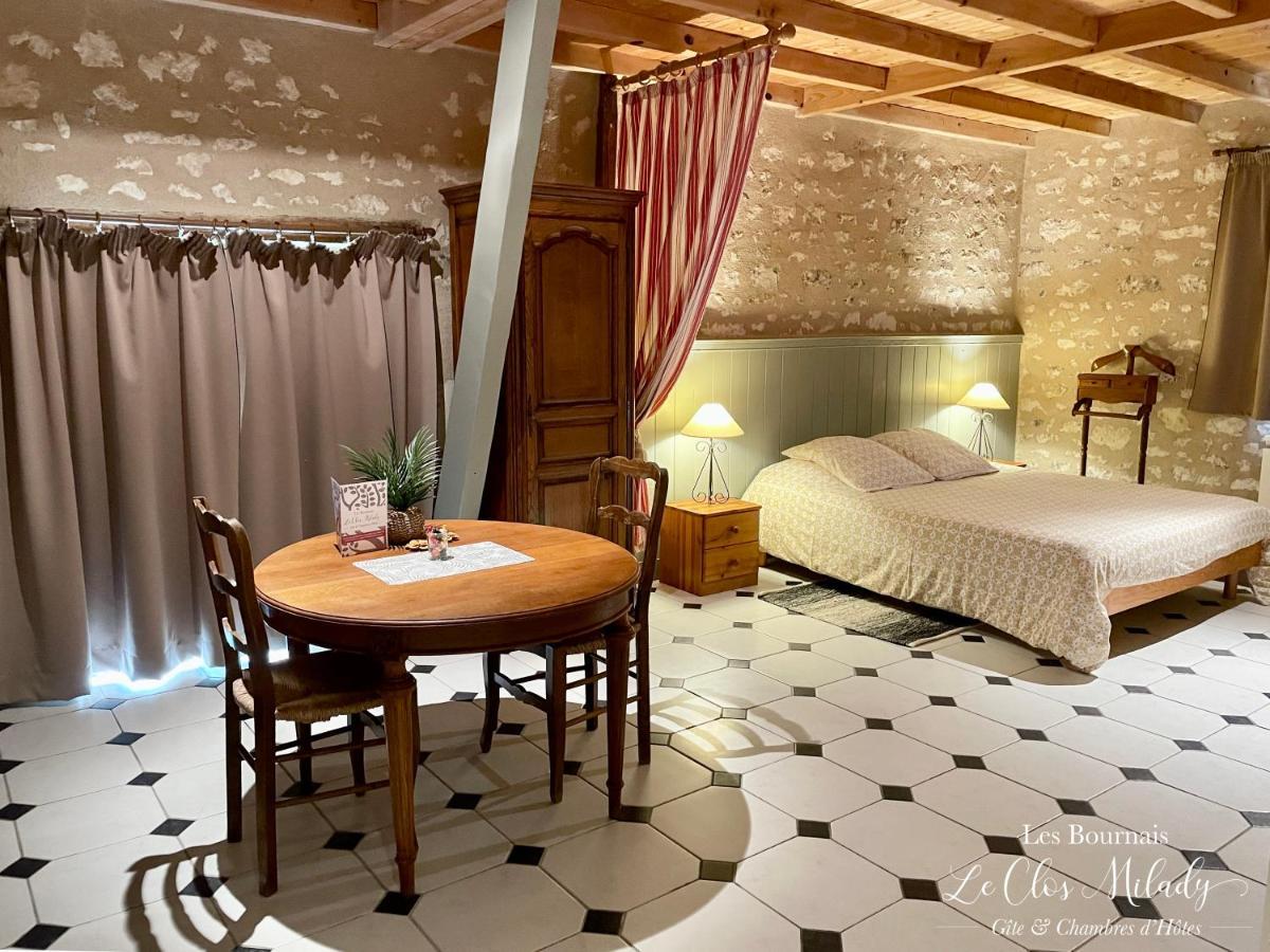 Chambres D'Hotes Les Bournais - Le Clos Milady L'Ile-Bouchard Esterno foto